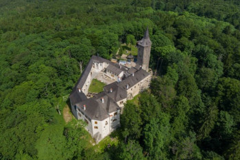 Krajský hrad Roštejn otevírá první dubnový víkend své brány Krajský hrad Roštejn otevírá první dubnový víkend své brány
